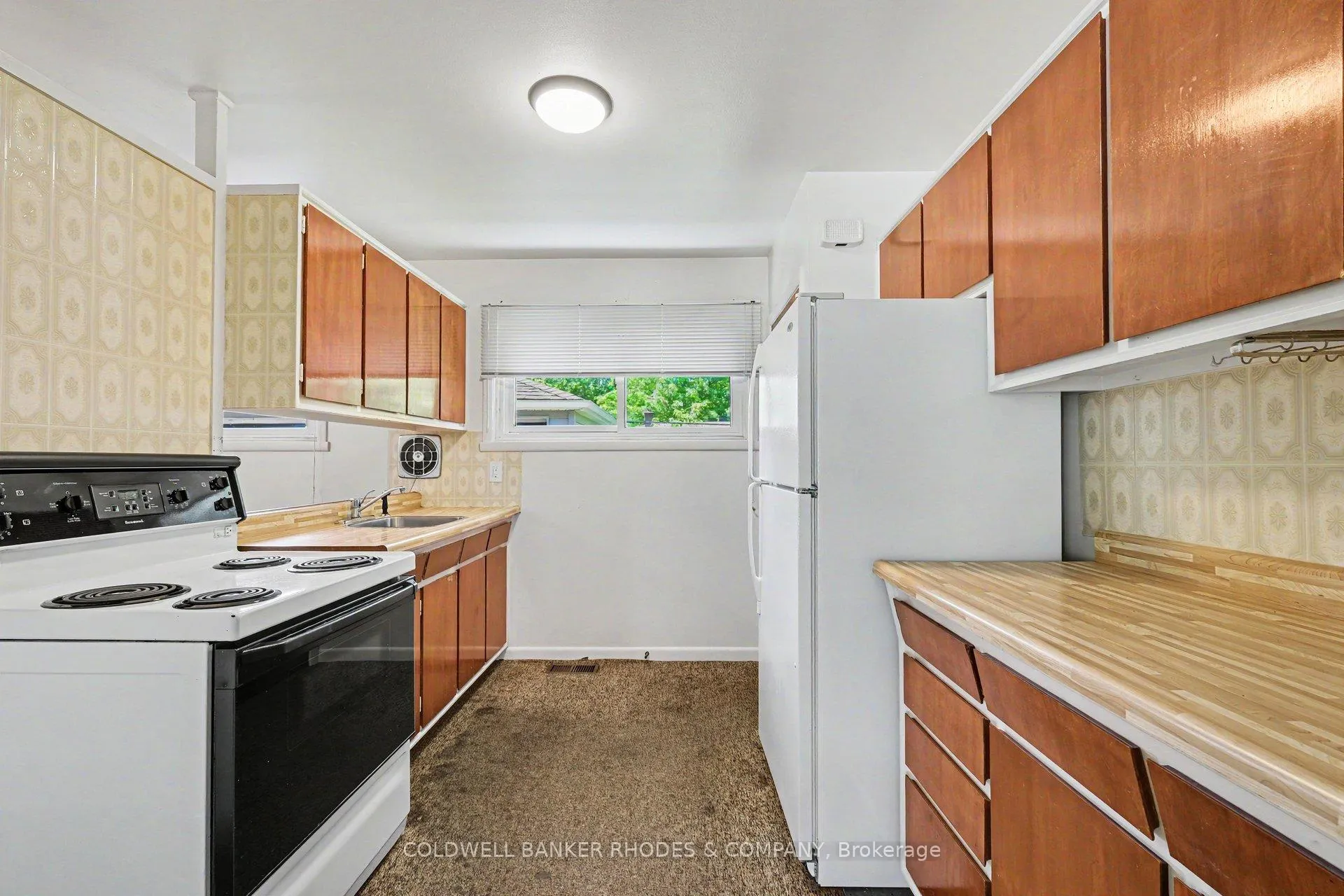 Photo 11 of 1172 Parkway Drive, Ottawa, Parkway Park — HOMEH