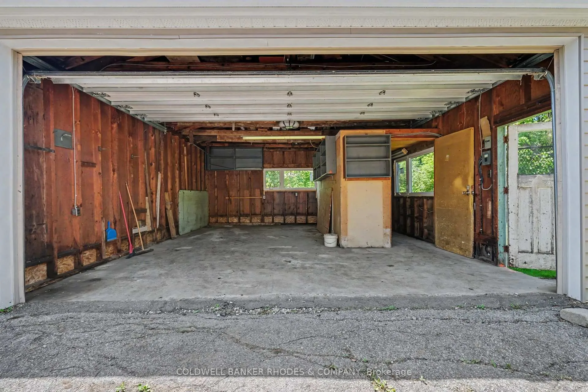 Photo 28 of 1172 Parkway Drive, Ottawa, Parkway Park — HOMEH