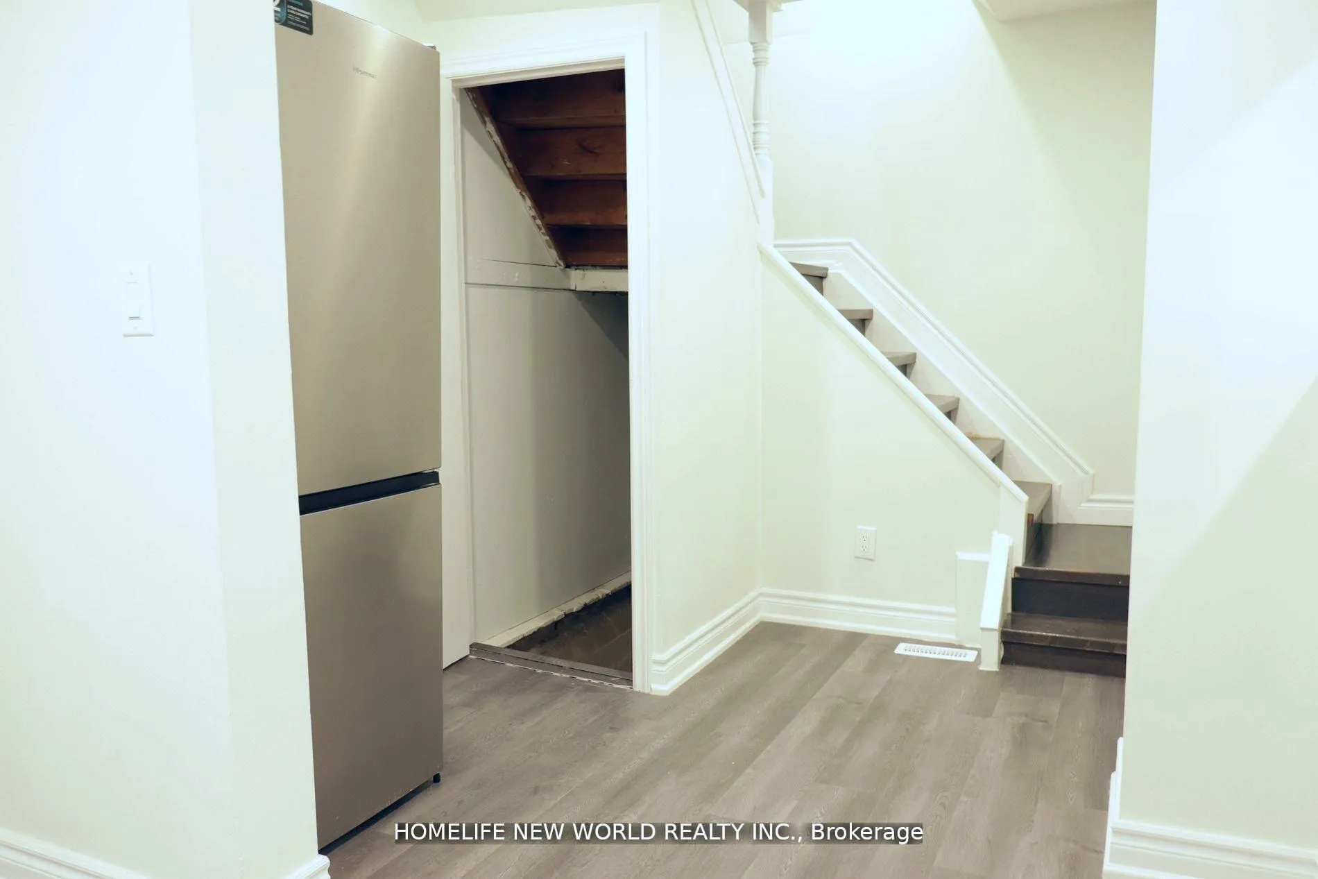 Photo 8 of Unit Unit 1, 291 Eulalie Avenue, Oshawa, Central — HOMEH