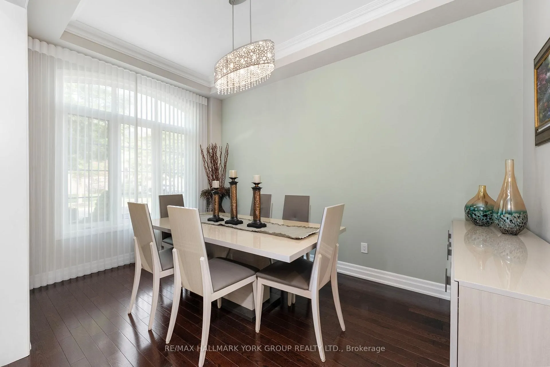 Photo 5 of 45 Robert Berry Crescent, King, King City — HOMEH