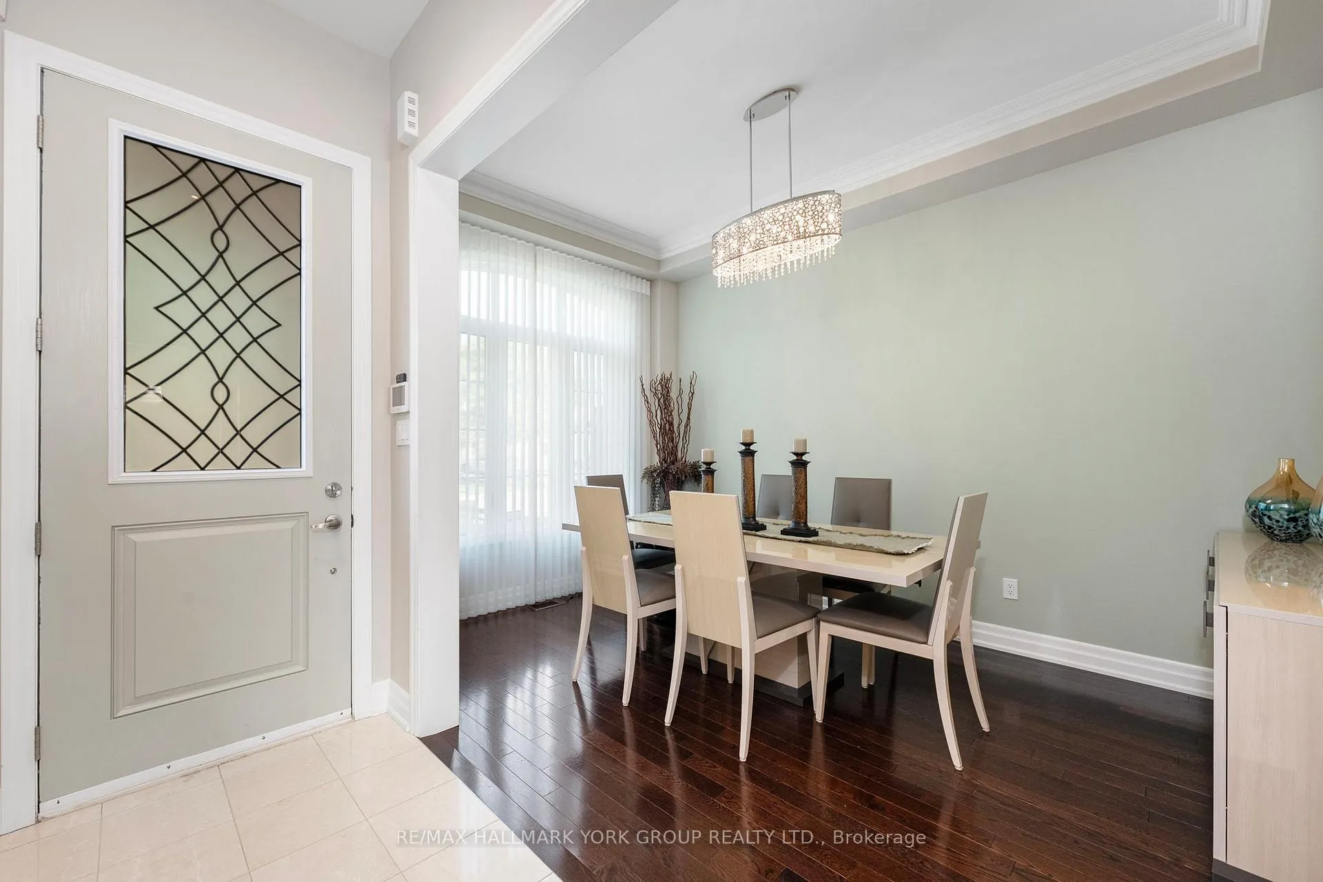 Photo 7 of 45 Robert Berry Crescent, King, King City — HOMEH