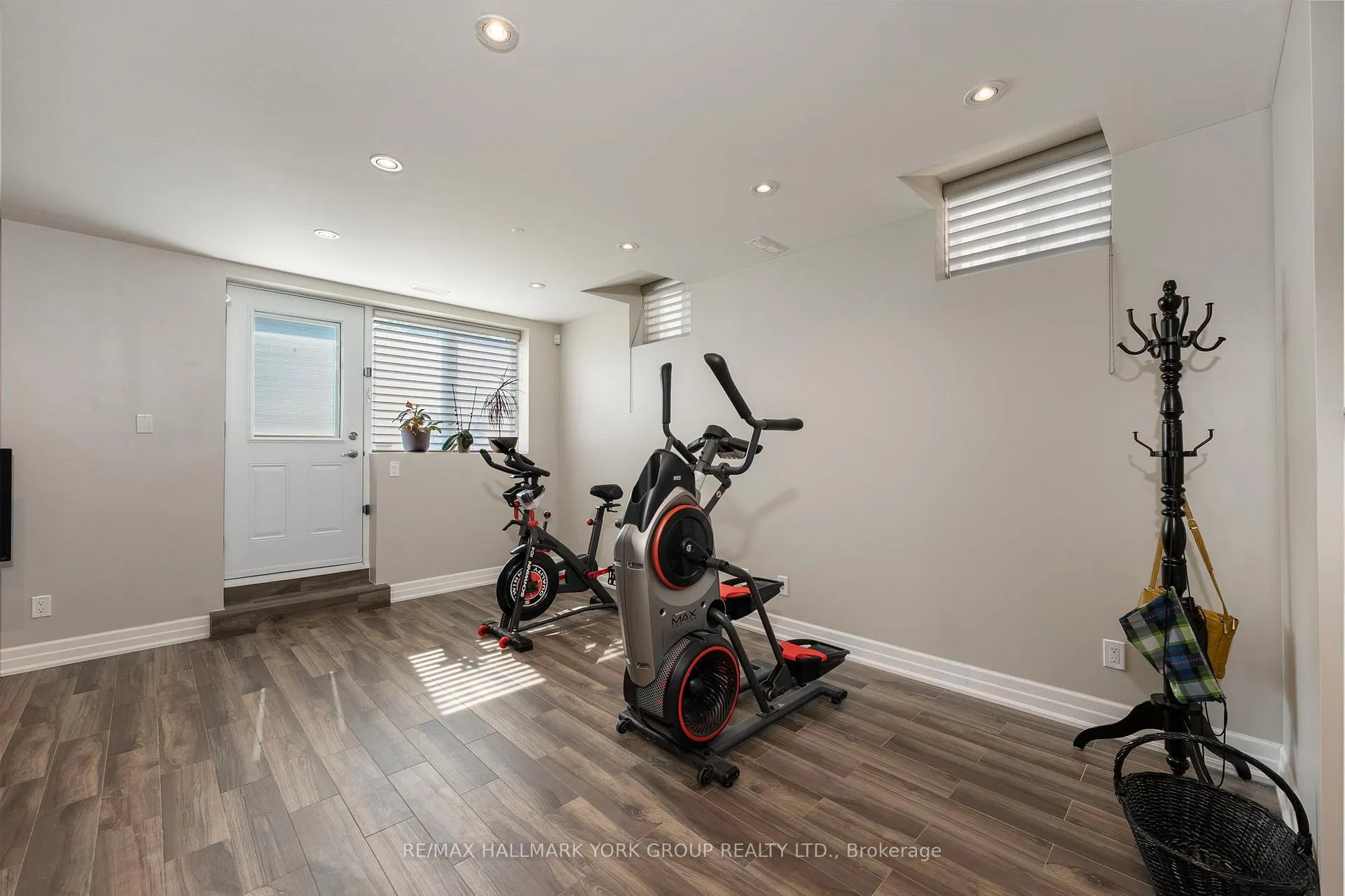 Photo 32 of 45 Robert Berry Crescent, King, King City — HOMEH