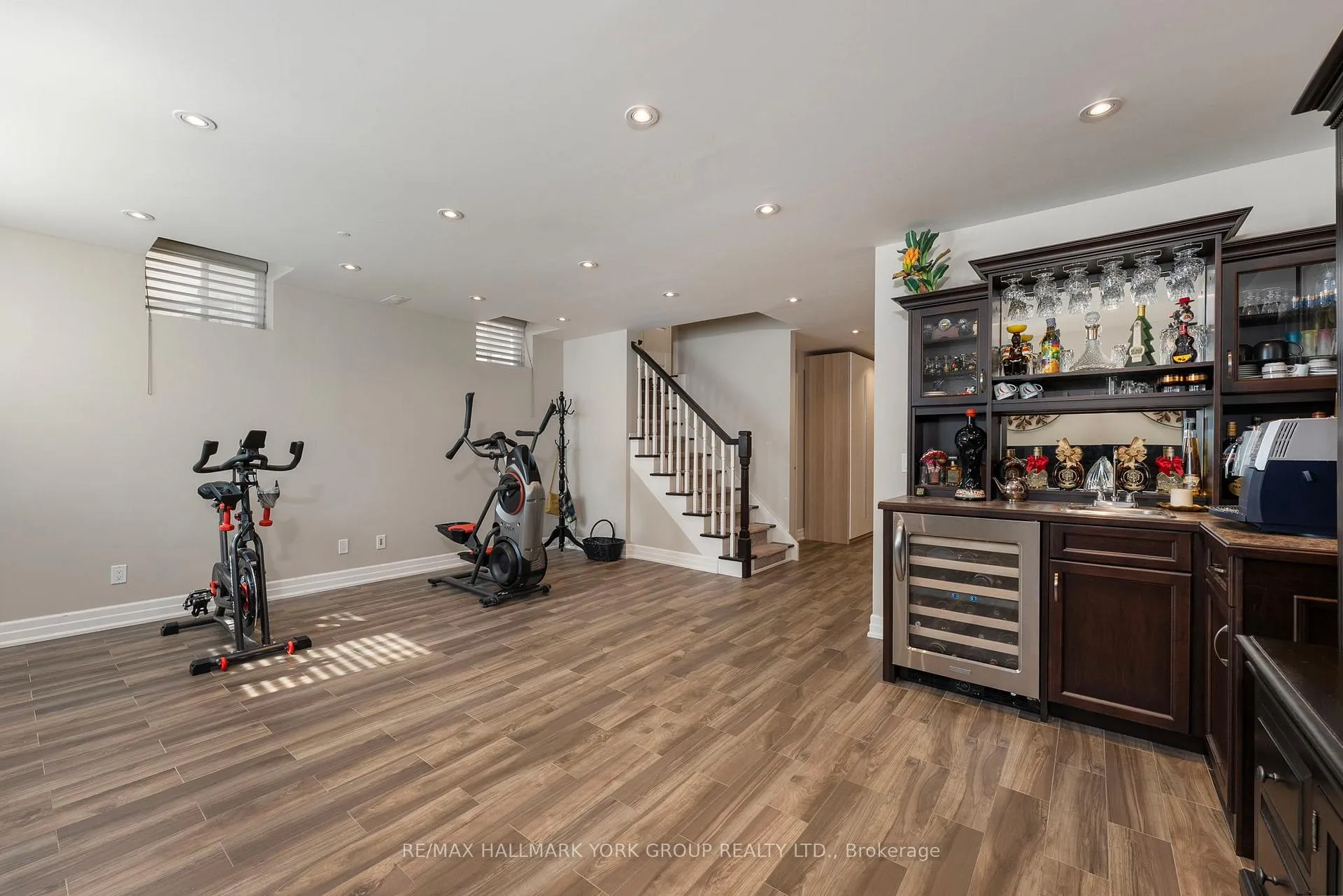 Photo 35 of 45 Robert Berry Crescent, King, King City — HOMEH