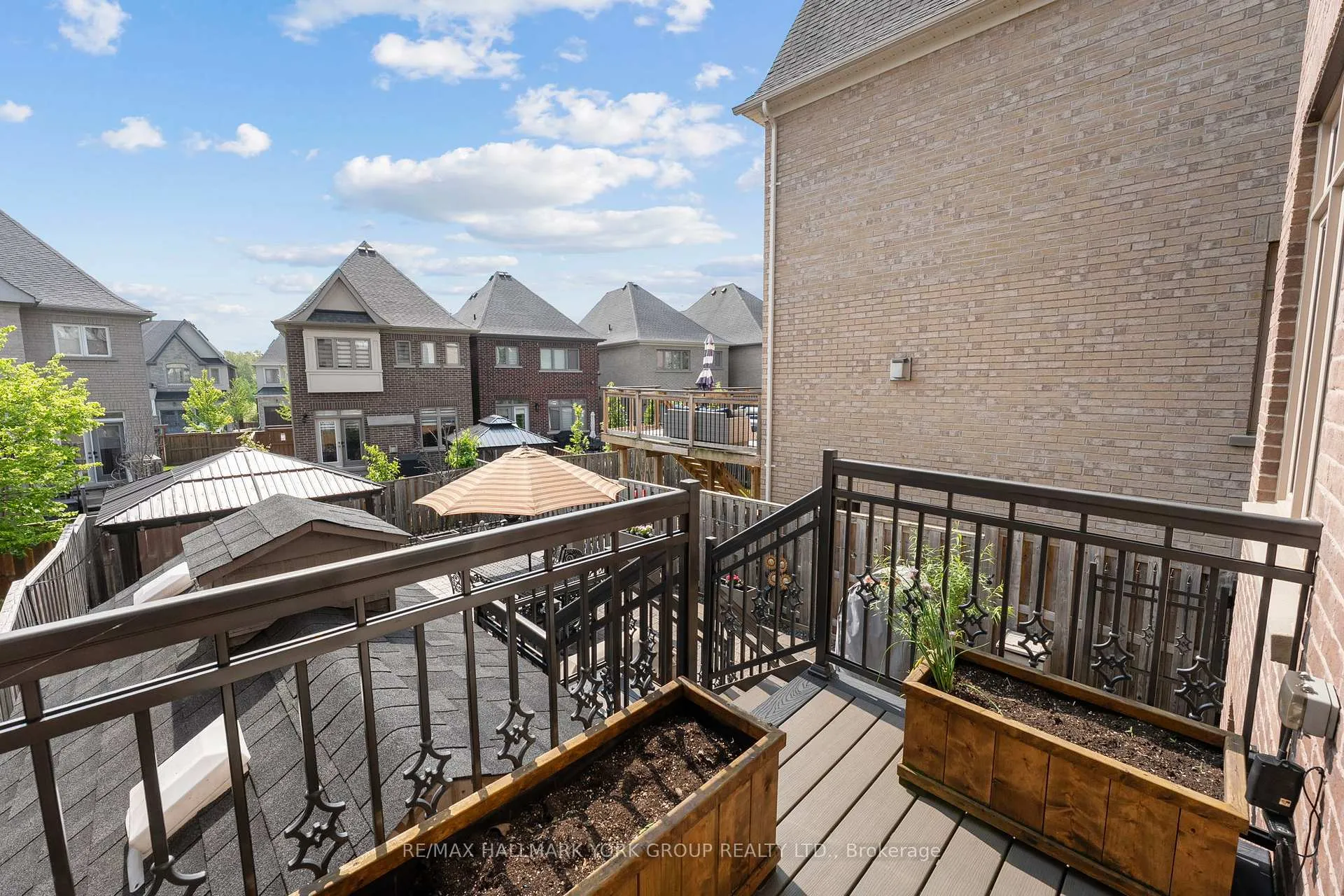 Photo 44 of 45 Robert Berry Crescent, King, King City — HOMEH