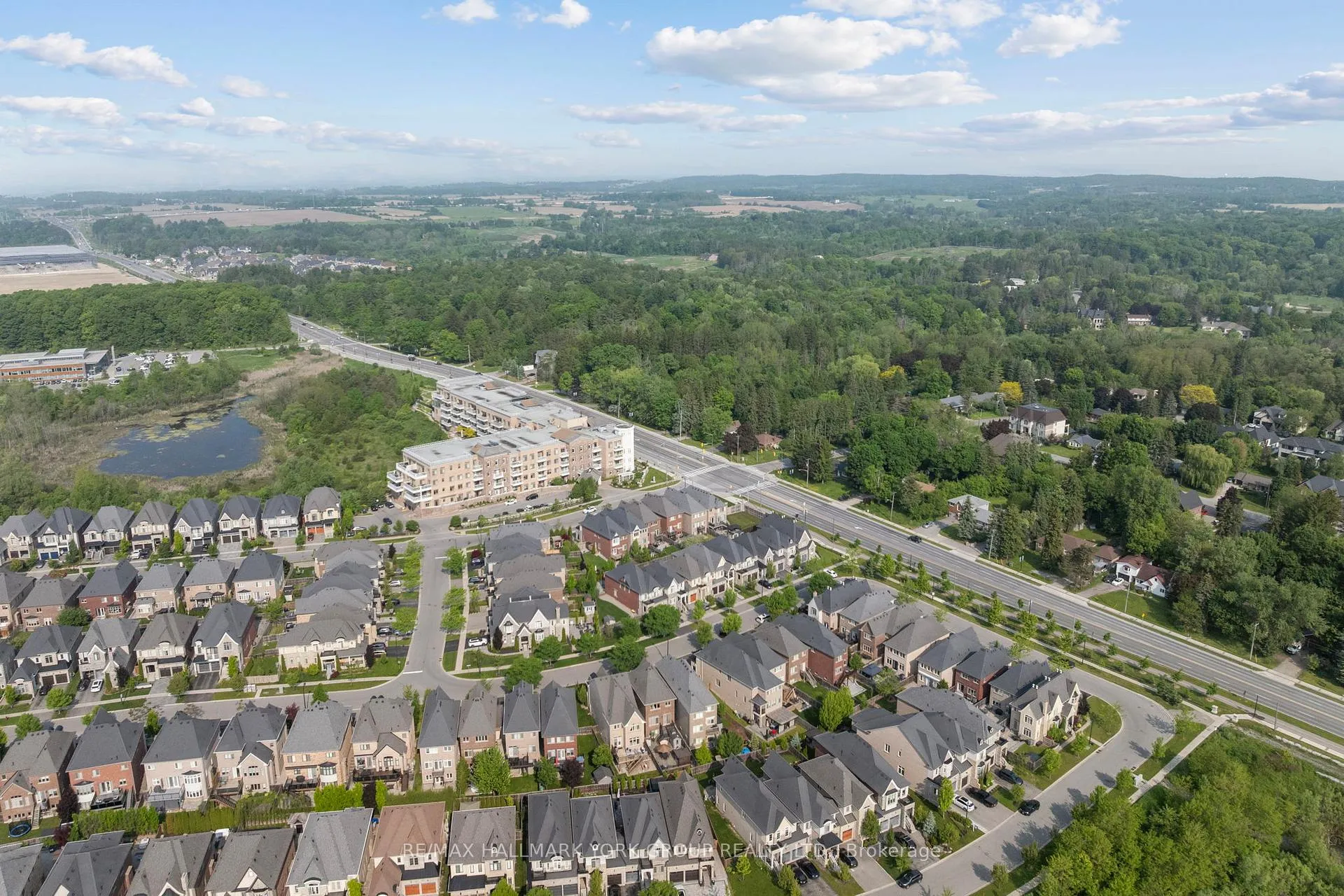 Photo 45 of 45 Robert Berry Crescent, King, King City — HOMEH