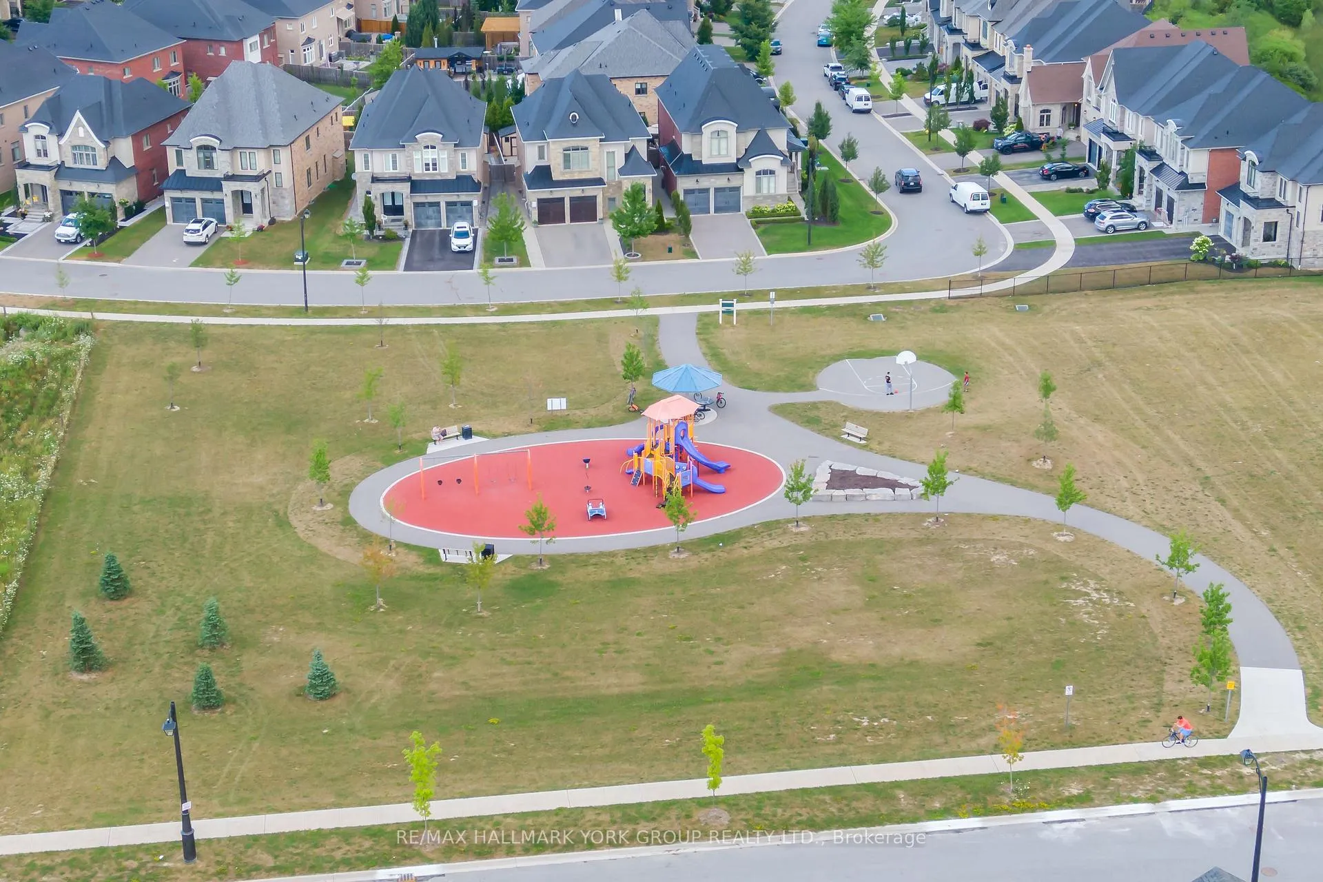 Photo 48 of 45 Robert Berry Crescent, King, King City — HOMEH