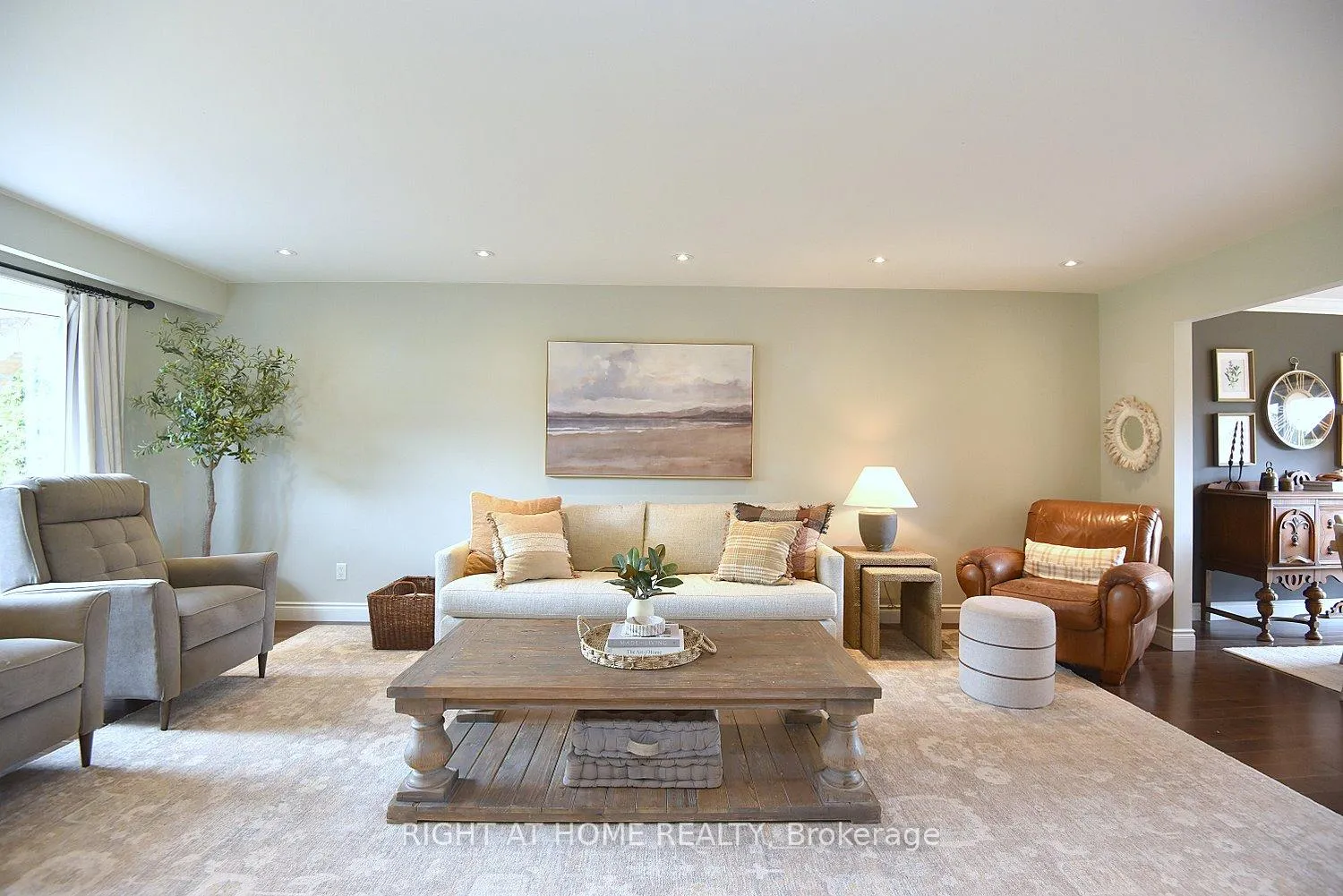 Photo 12 of 2451 Sinclair Circle, Burlington, Brant Hills — HOMEH
