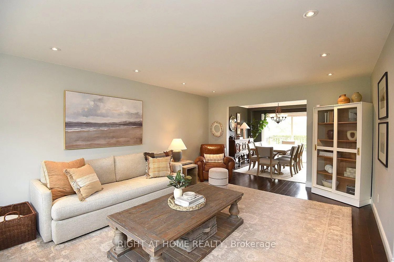 Photo 13 of 2451 Sinclair Circle, Burlington, Brant Hills — HOMEH