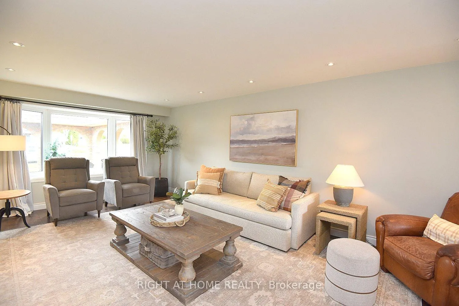 Photo 14 of 2451 Sinclair Circle, Burlington, Brant Hills — HOMEH