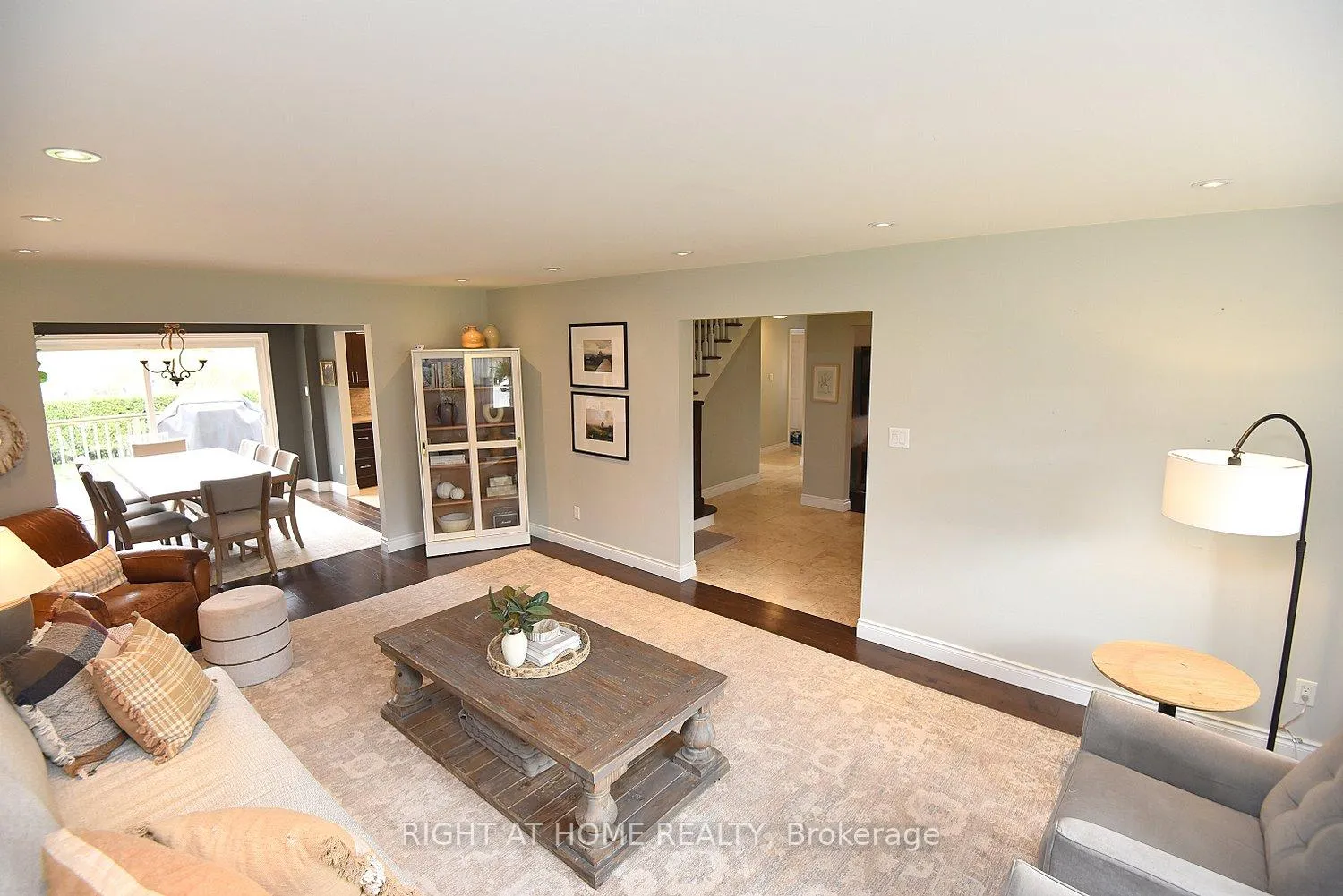 Photo 15 of 2451 Sinclair Circle, Burlington, Brant Hills — HOMEH