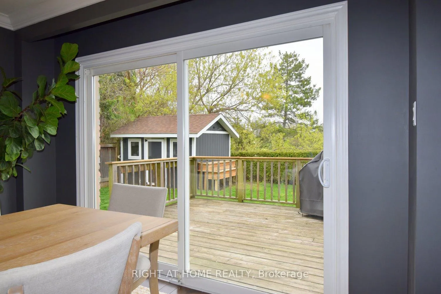 Photo 19 of 2451 Sinclair Circle, Burlington, Brant Hills — HOMEH