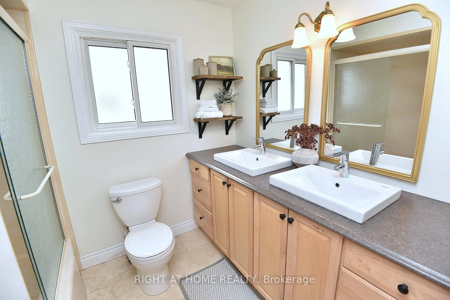 Photo 38 of 2451 Sinclair Circle, Burlington, Brant Hills — HOMEH