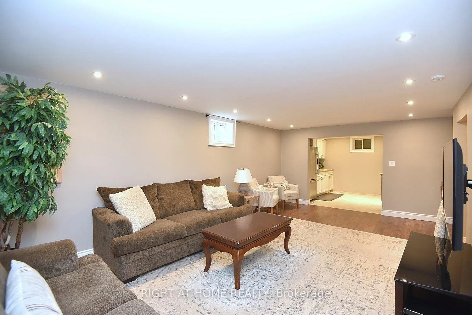 Photo 40 of 2451 Sinclair Circle, Burlington, Brant Hills — HOMEH