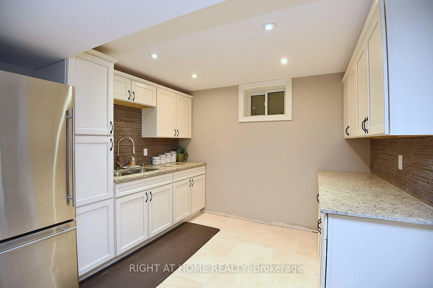 Photo 41 of 2451 Sinclair Circle, Burlington, Brant Hills — HOMEH