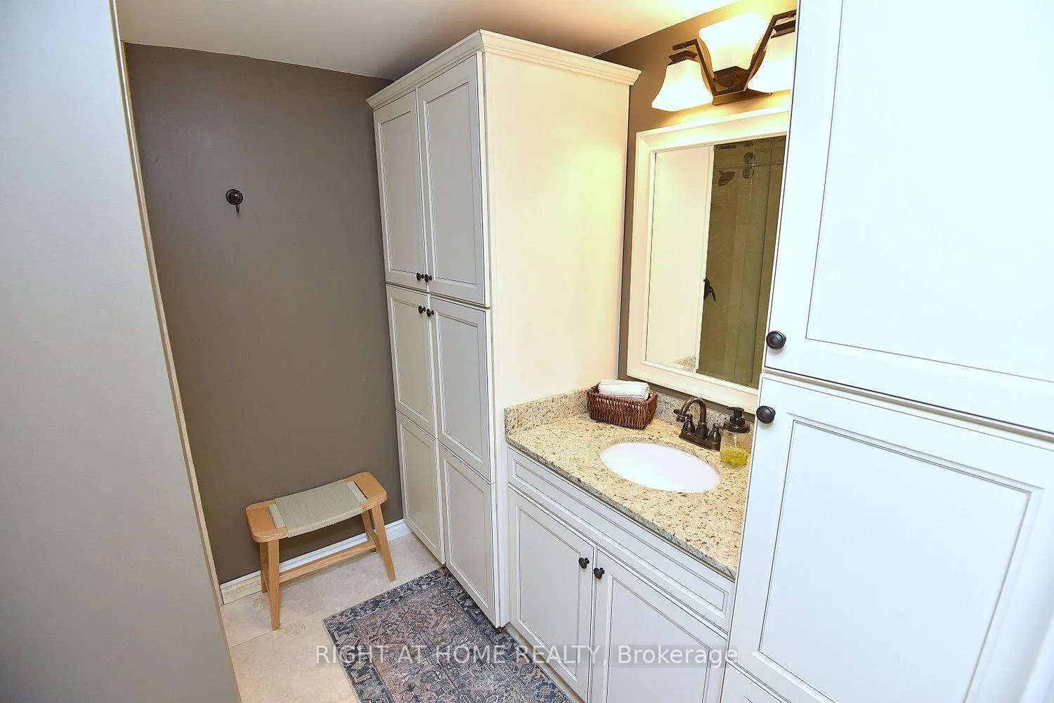 Photo 44 of 2451 Sinclair Circle, Burlington, Brant Hills — HOMEH