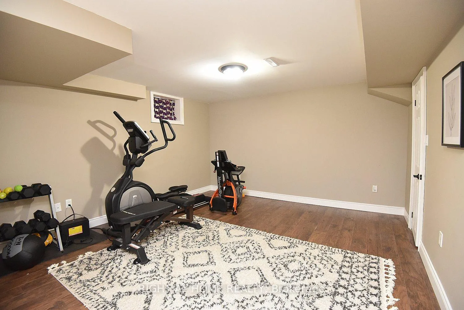 Photo 46 of 2451 Sinclair Circle, Burlington, Brant Hills — HOMEH
