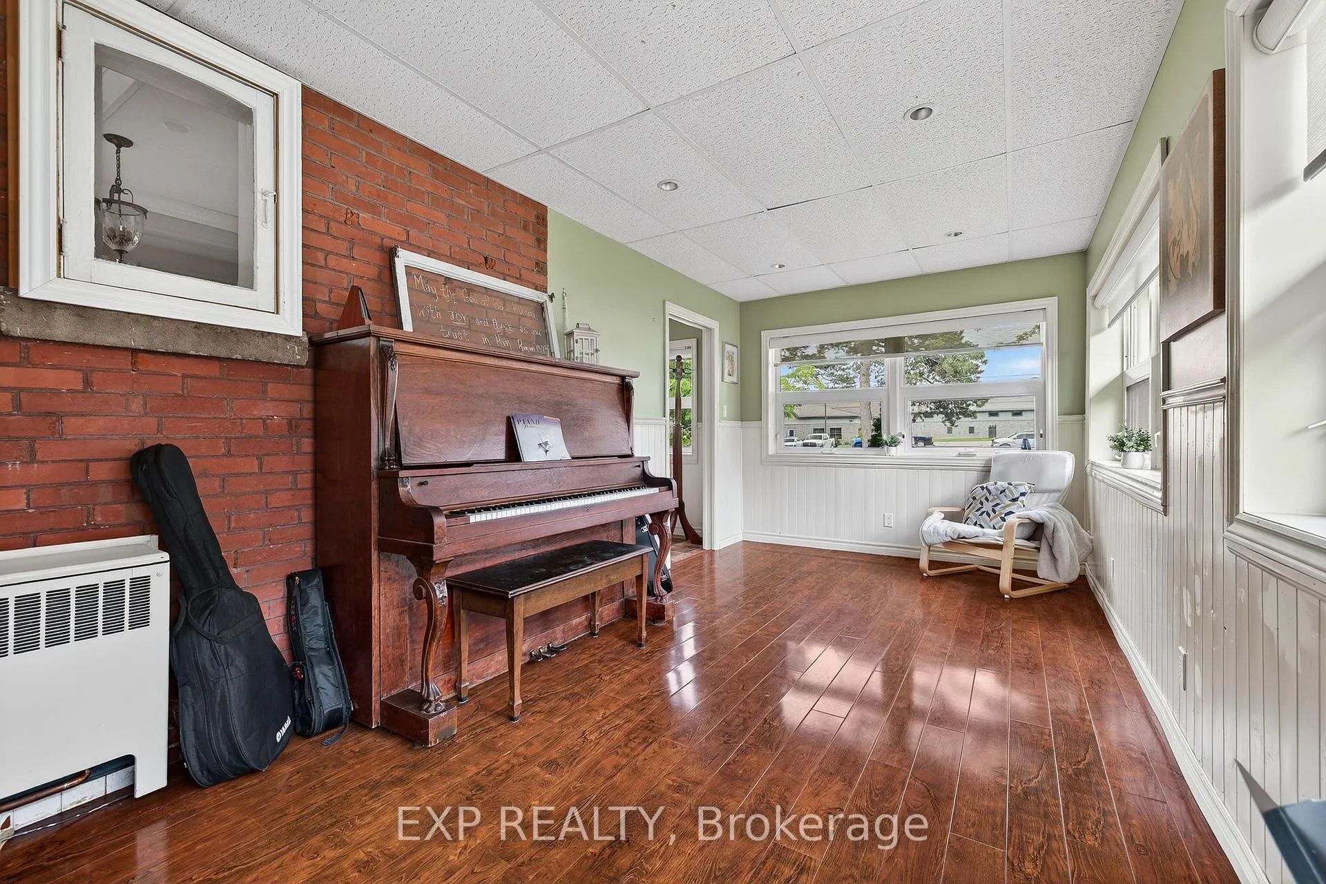 Photo 9 of 30 Mill Street E, Perth East, Milverton — HOMEH