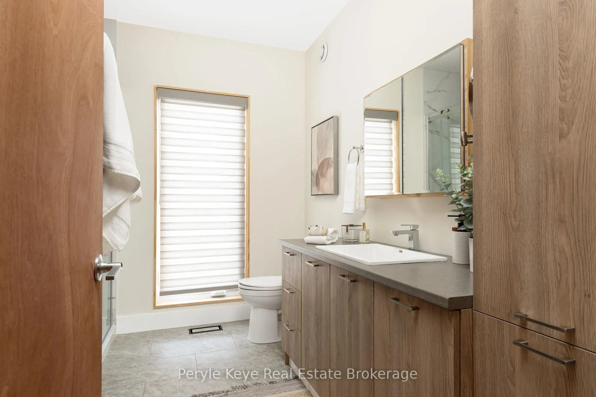 Photo 21 of 144 Shier Street, Bracebridge, Macaulay — HOMEH