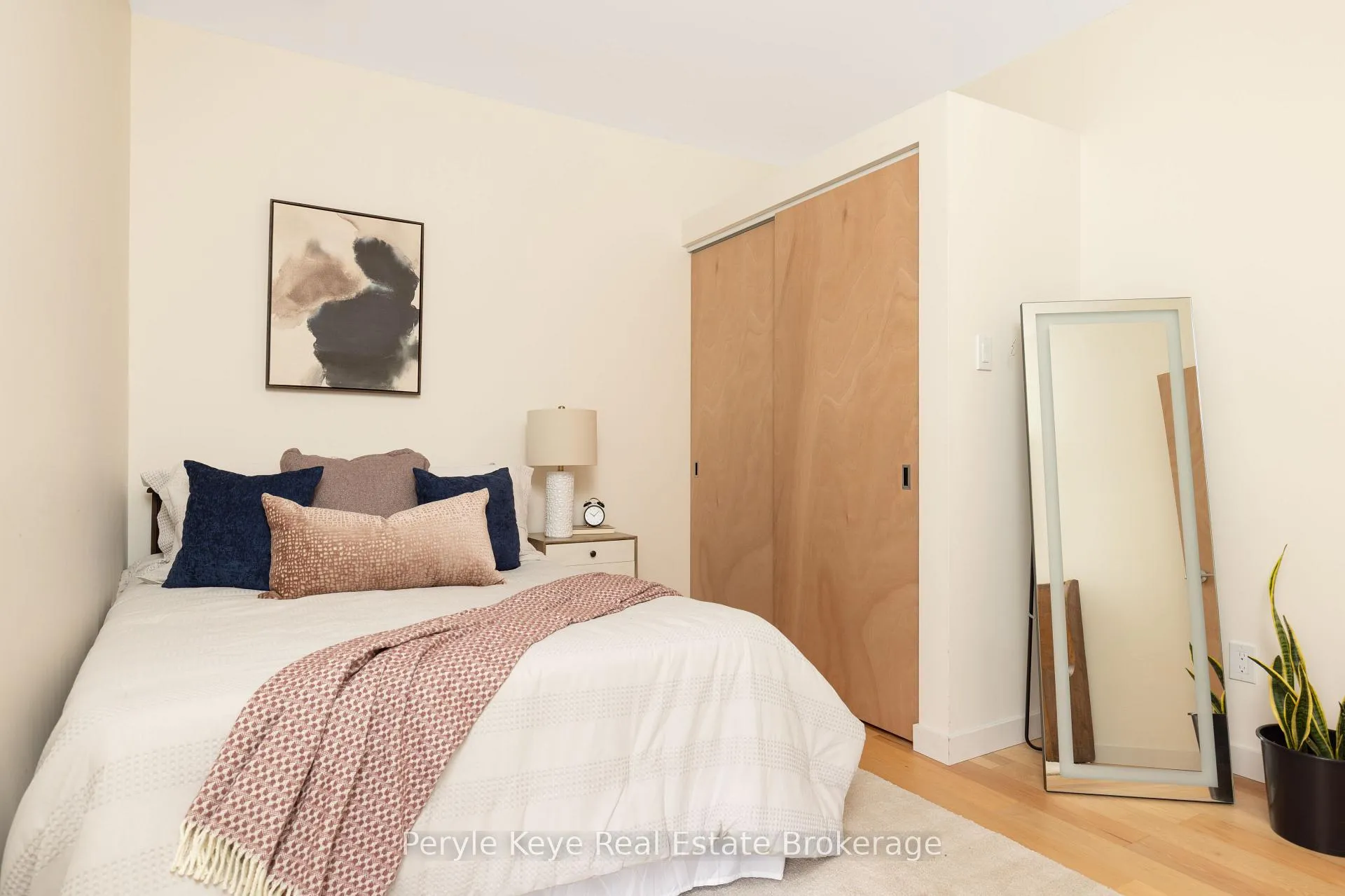 Photo 27 of 144 Shier Street, Bracebridge, Macaulay — HOMEH