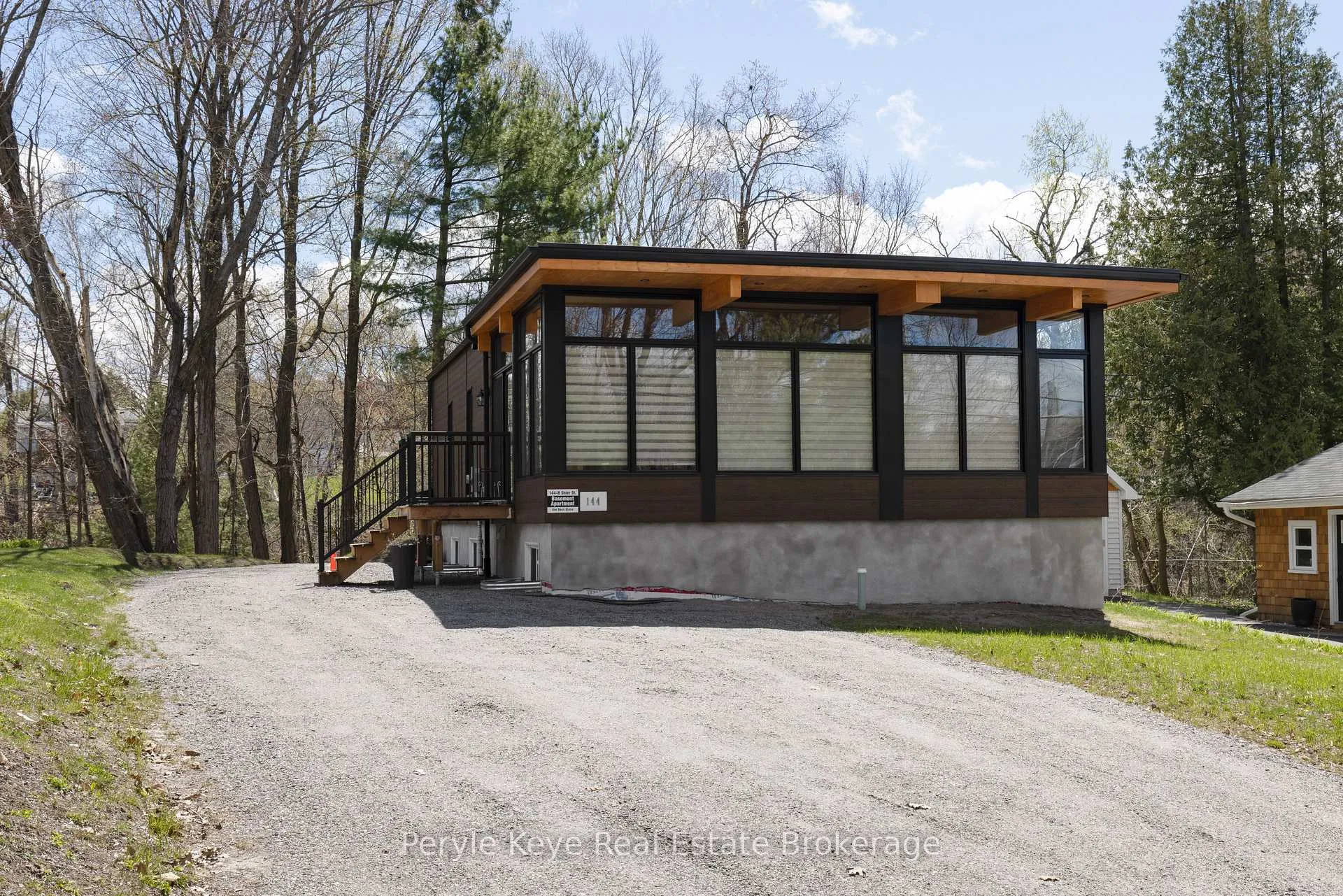 Photo 28 of 144 Shier Street, Bracebridge, Macaulay — HOMEH