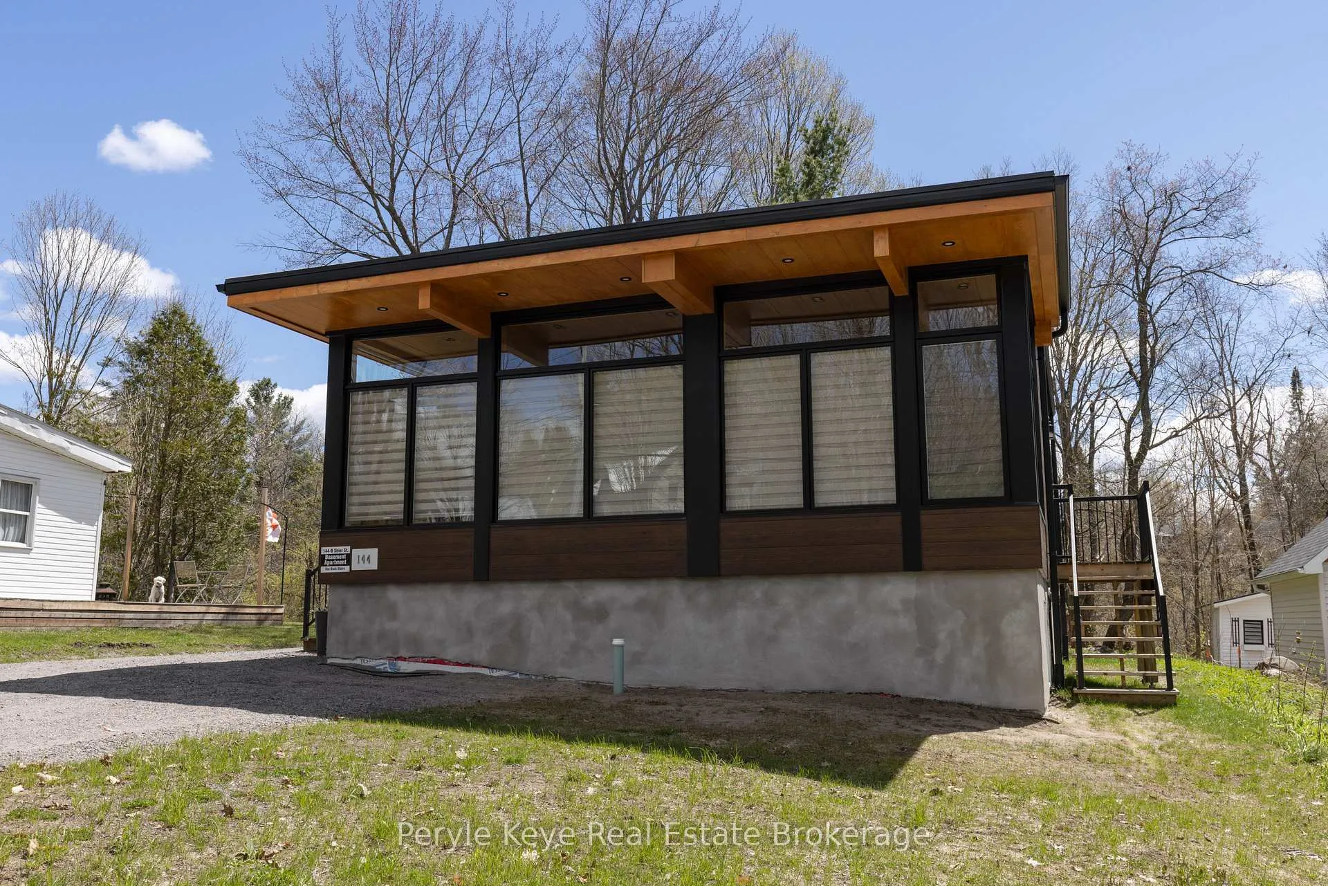 Photo 29 of 144 Shier Street, Bracebridge, Macaulay — HOMEH