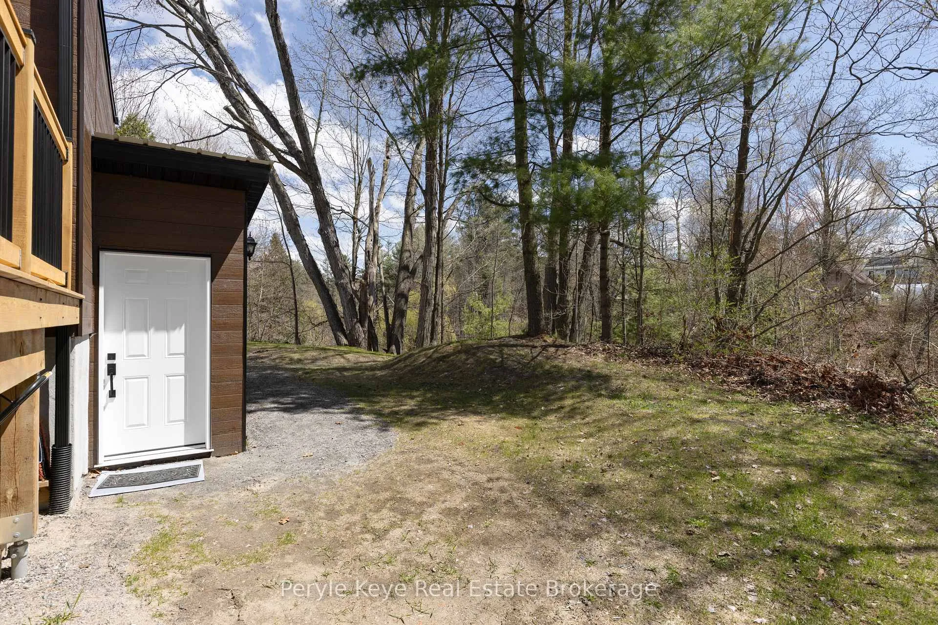 Photo 34 of 144 Shier Street, Bracebridge, Macaulay — HOMEH