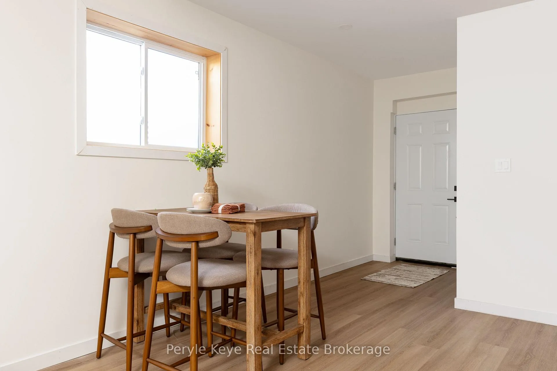 Photo 36 of 144 Shier Street, Bracebridge, Macaulay — HOMEH