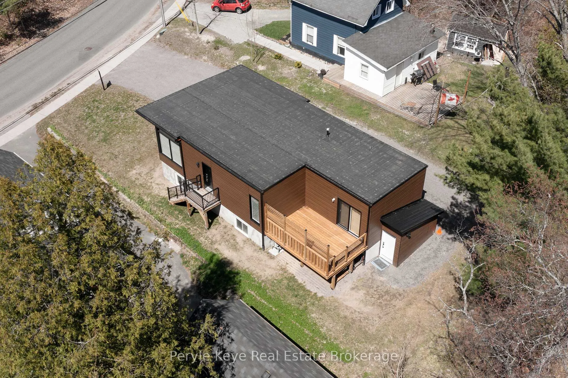 Photo 50 of 144 Shier Street, Bracebridge, Macaulay — HOMEH
