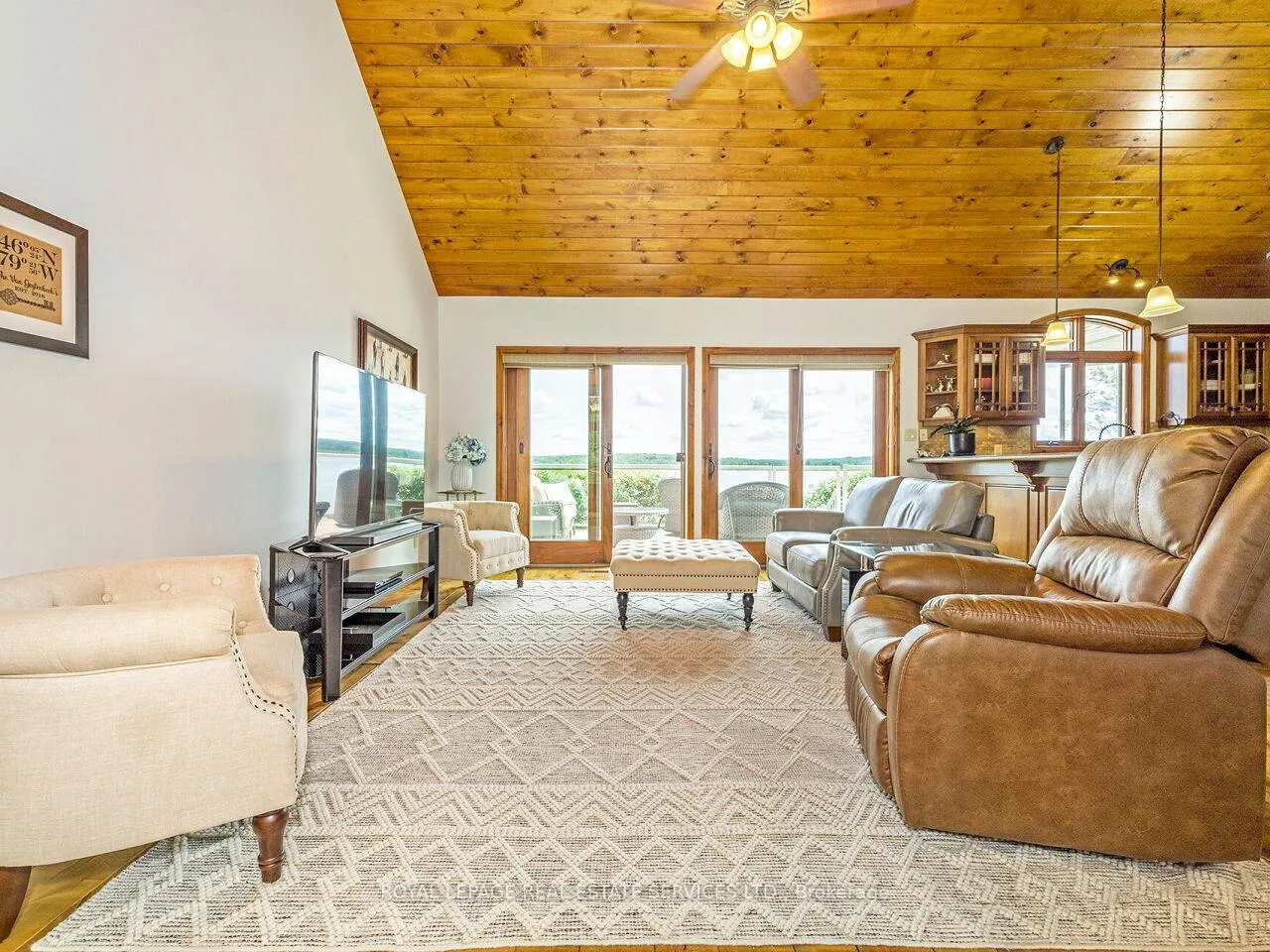 Photo 6 of 114 Islandview Lane, Chisholm — HOMEH