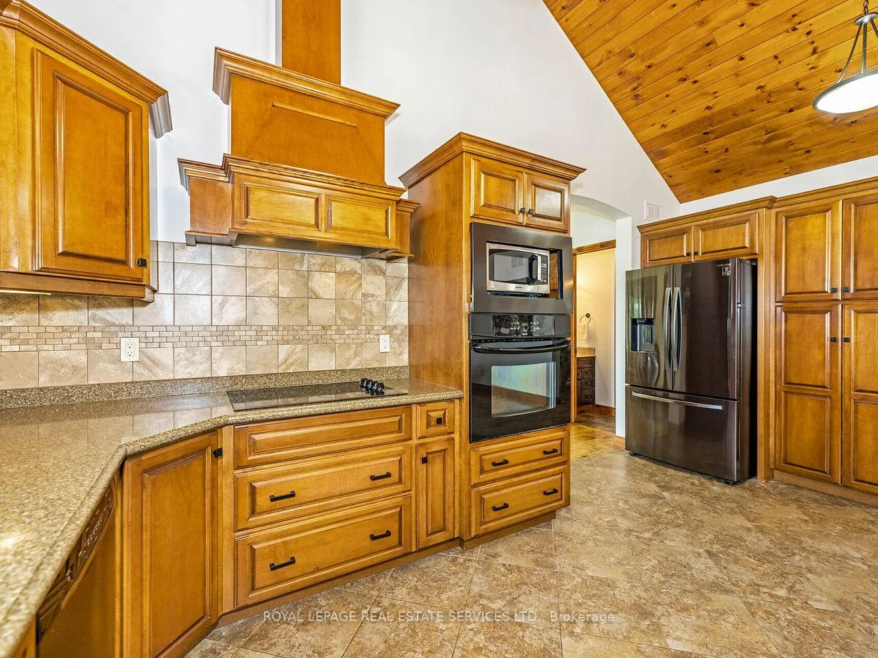 Photo 10 of 114 Islandview Lane, Chisholm — HOMEH