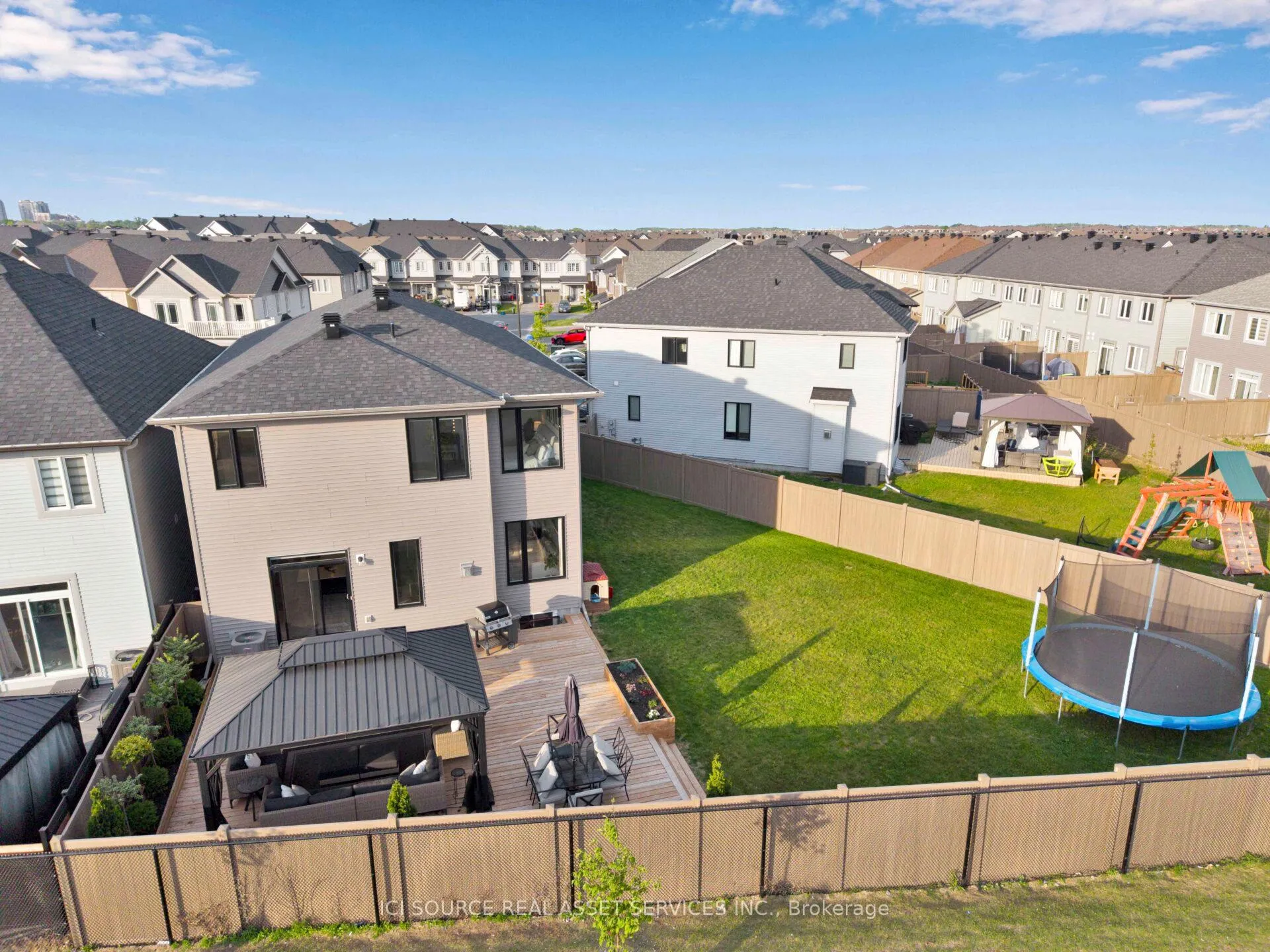 Photo 3 of 342 Finial Way, Ottawa, Barrhaven - Half Moon Bay — HOMEH
