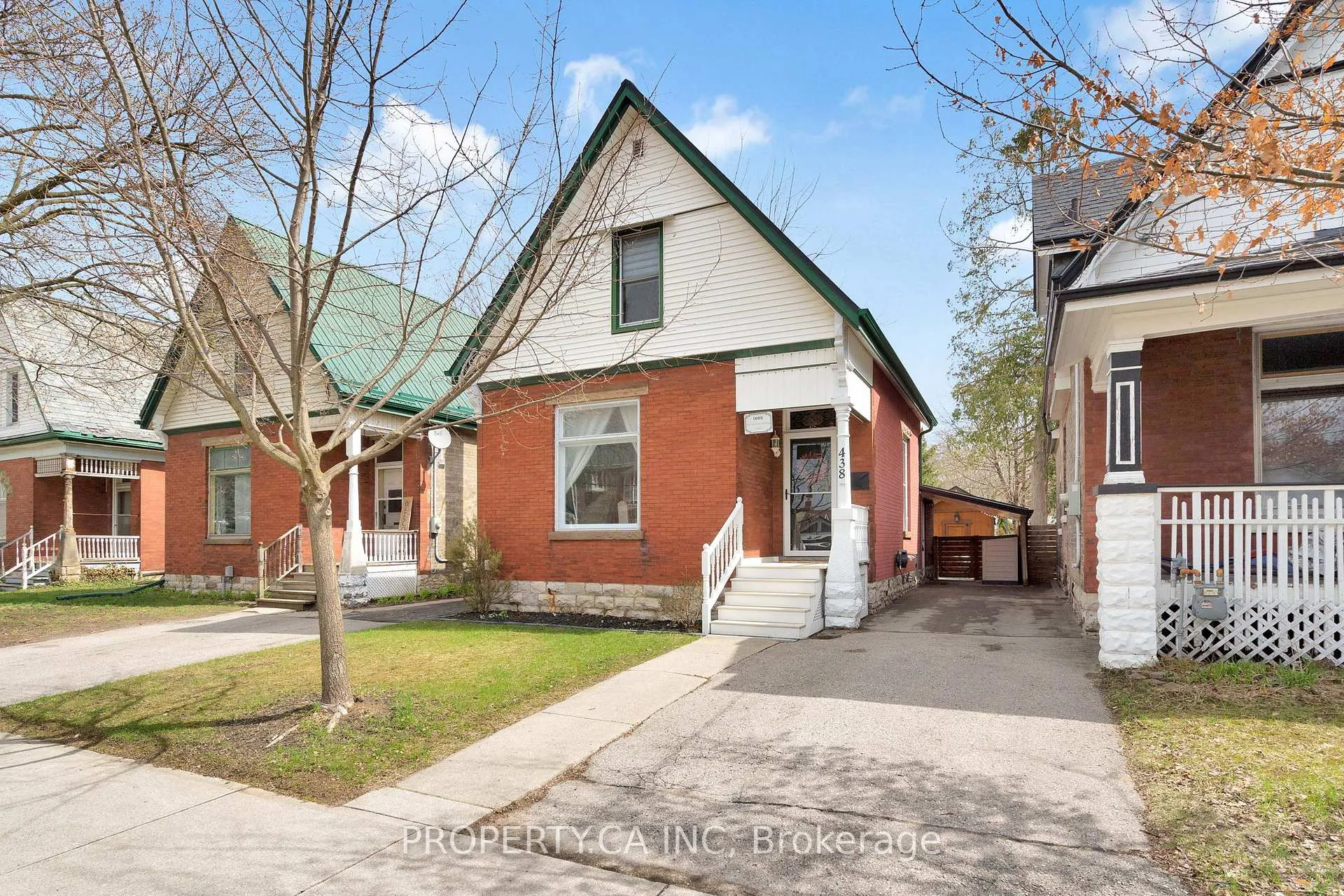Front of 438 Ontario Street