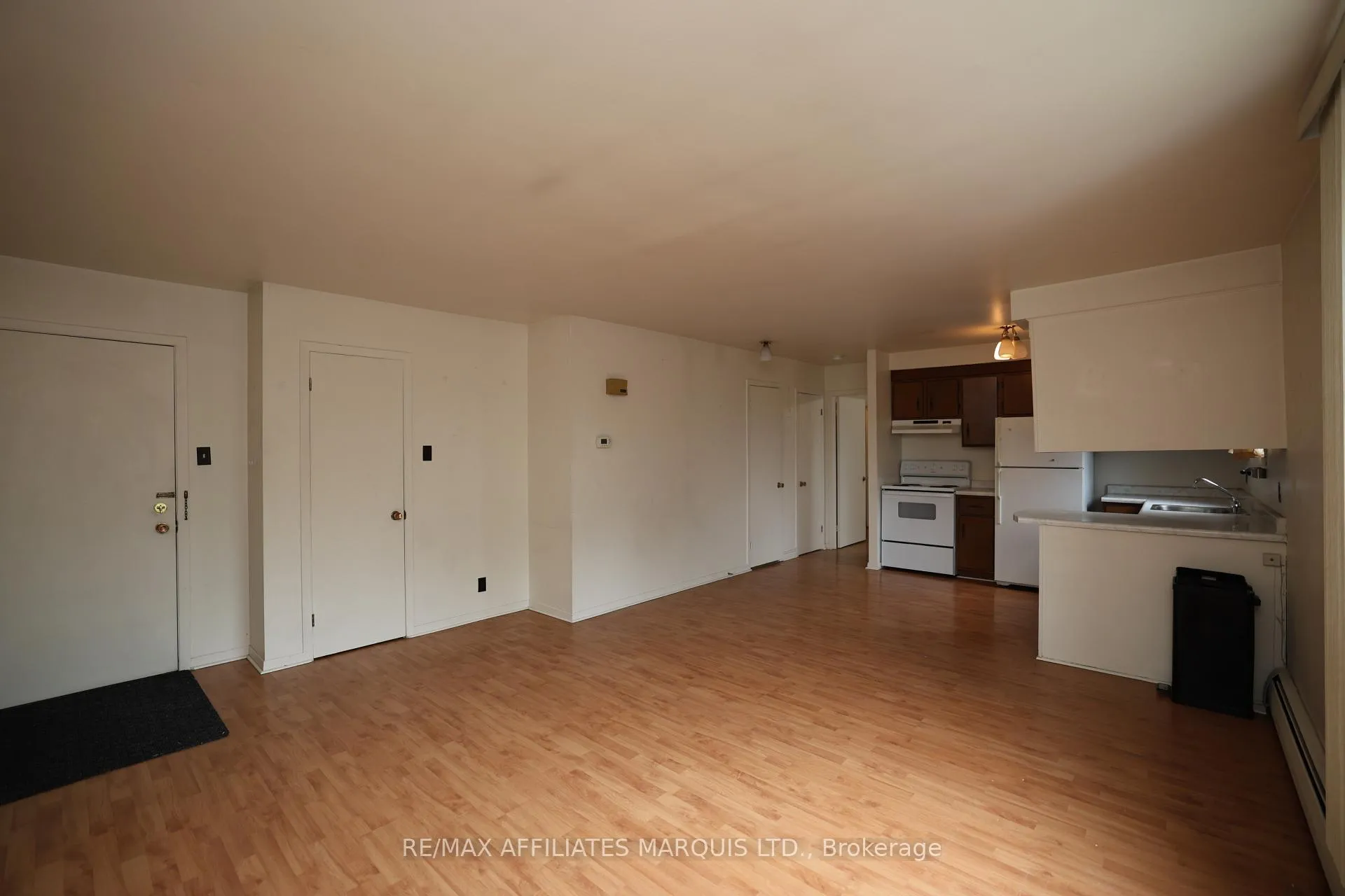 Photo 4 of Unit 2B, 15 Main Street N, North Glengarry, Maxville — HOMEH