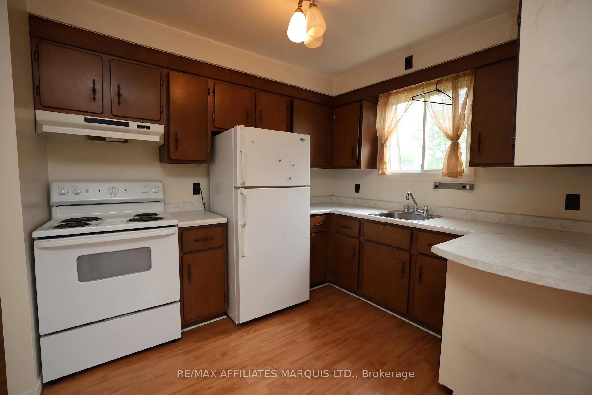 Photo 5 of Unit 2B, 15 Main Street N, North Glengarry, Maxville — HOMEH