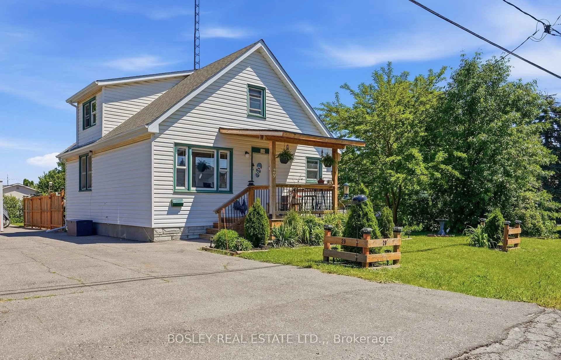 Photo 1 of 29 Bloomfield Avenue, St. Catharines, Secord Woods — HOMEH