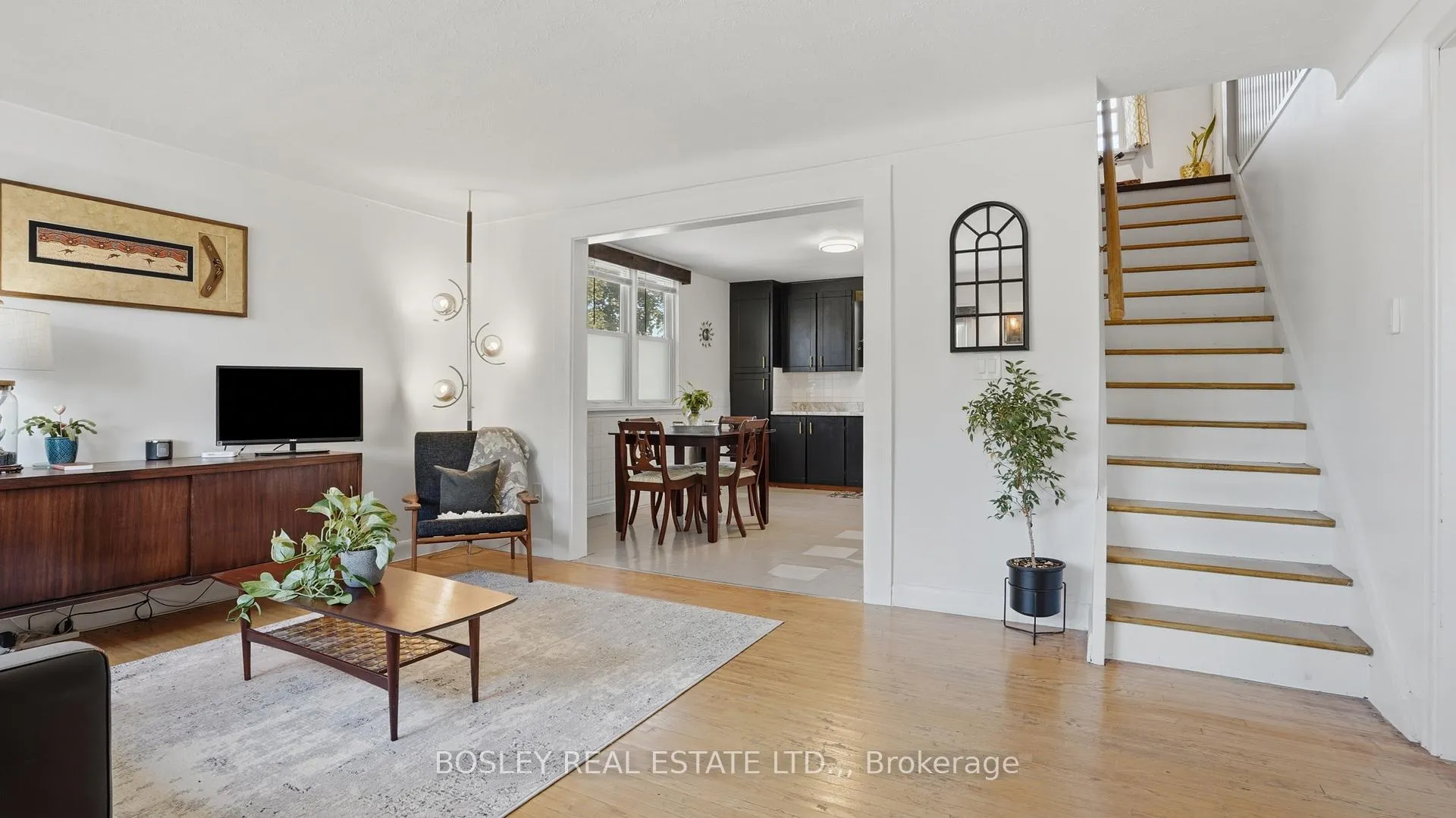 Photo 5 of 29 Bloomfield Avenue, St. Catharines, Secord Woods — HOMEH