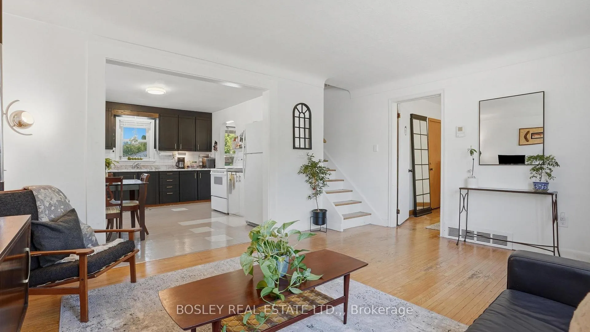 Photo 11 of 29 Bloomfield Avenue, St. Catharines, Secord Woods — HOMEH
