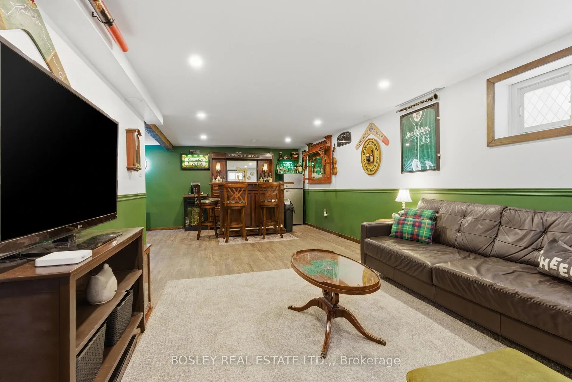 Photo 22 of 29 Bloomfield Avenue, St. Catharines, Secord Woods — HOMEH