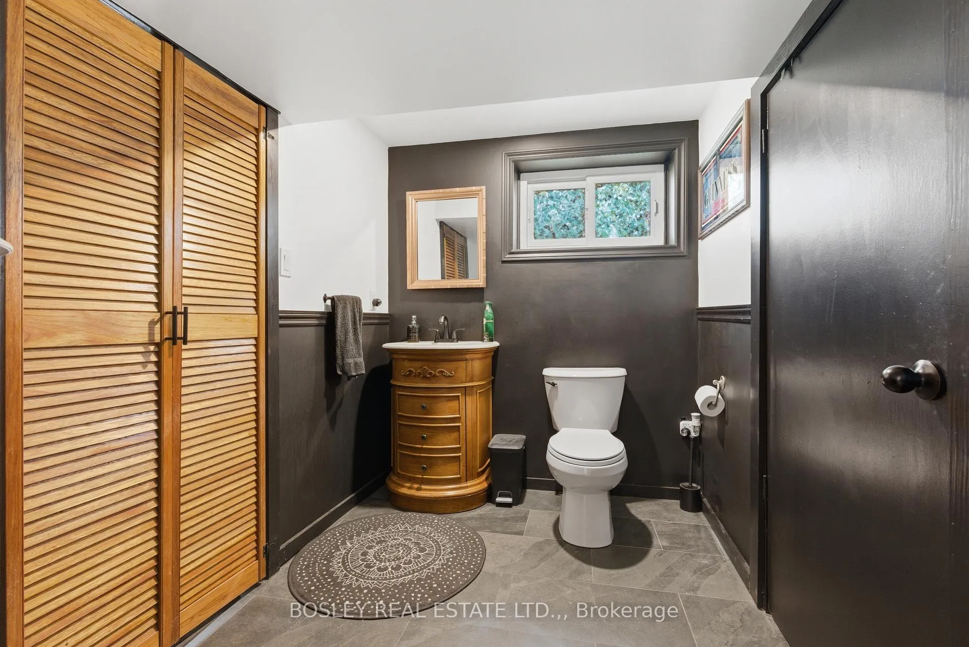 Photo 23 of 29 Bloomfield Avenue, St. Catharines, Secord Woods — HOMEH