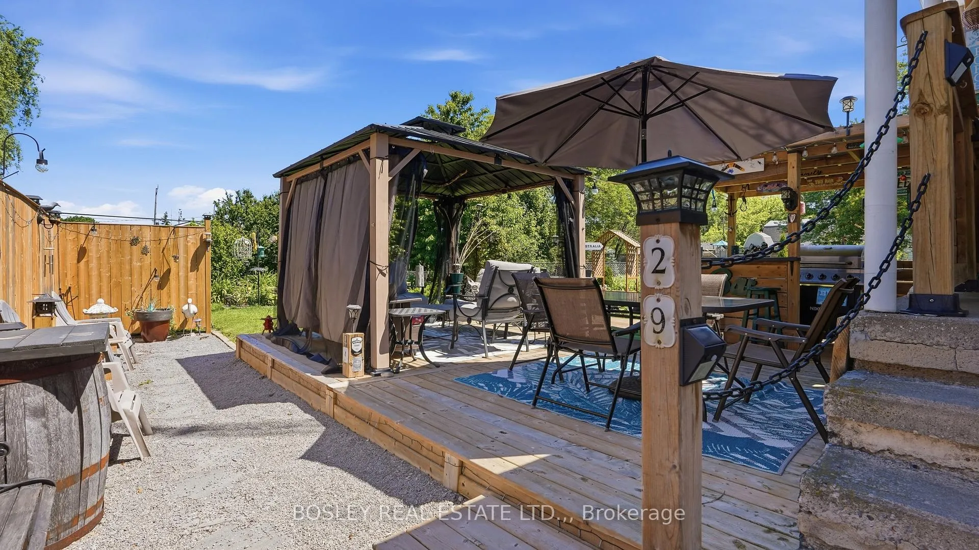 Photo 24 of 29 Bloomfield Avenue, St. Catharines, Secord Woods — HOMEH