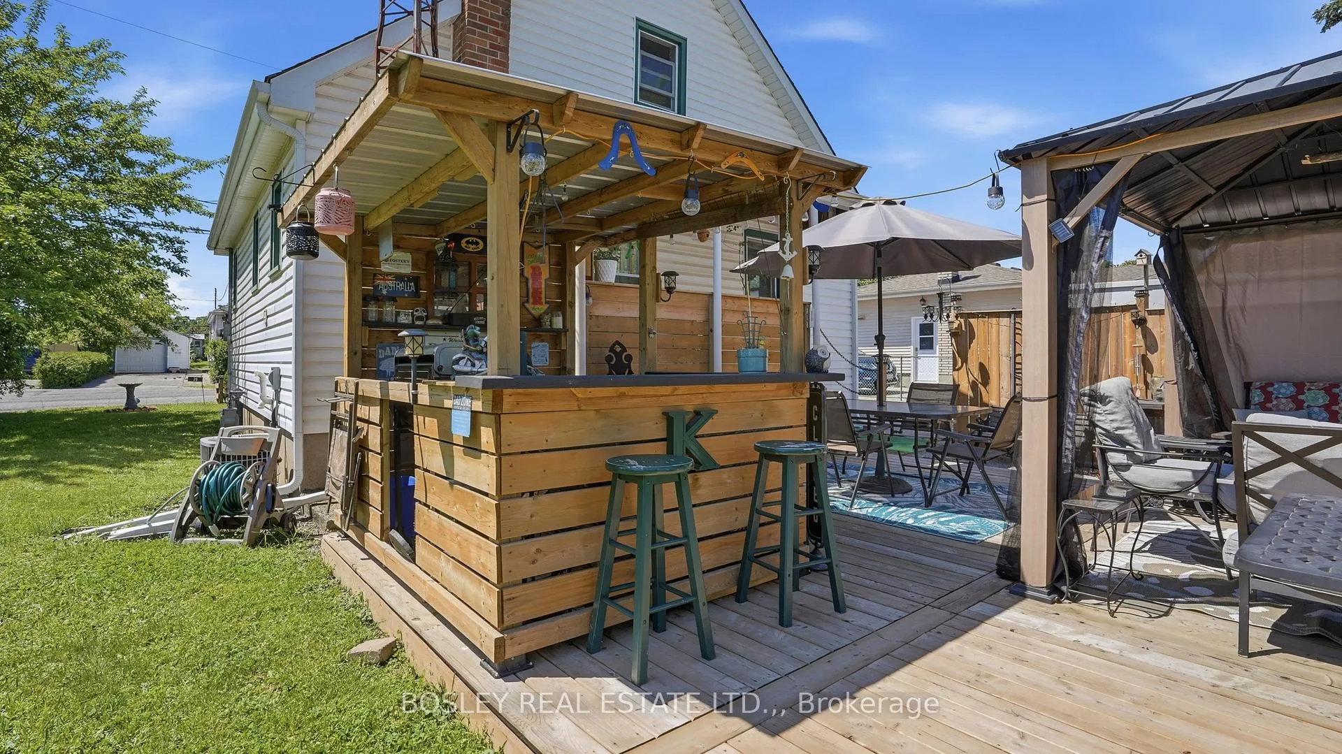 Photo 26 of 29 Bloomfield Avenue, St. Catharines, Secord Woods — HOMEH