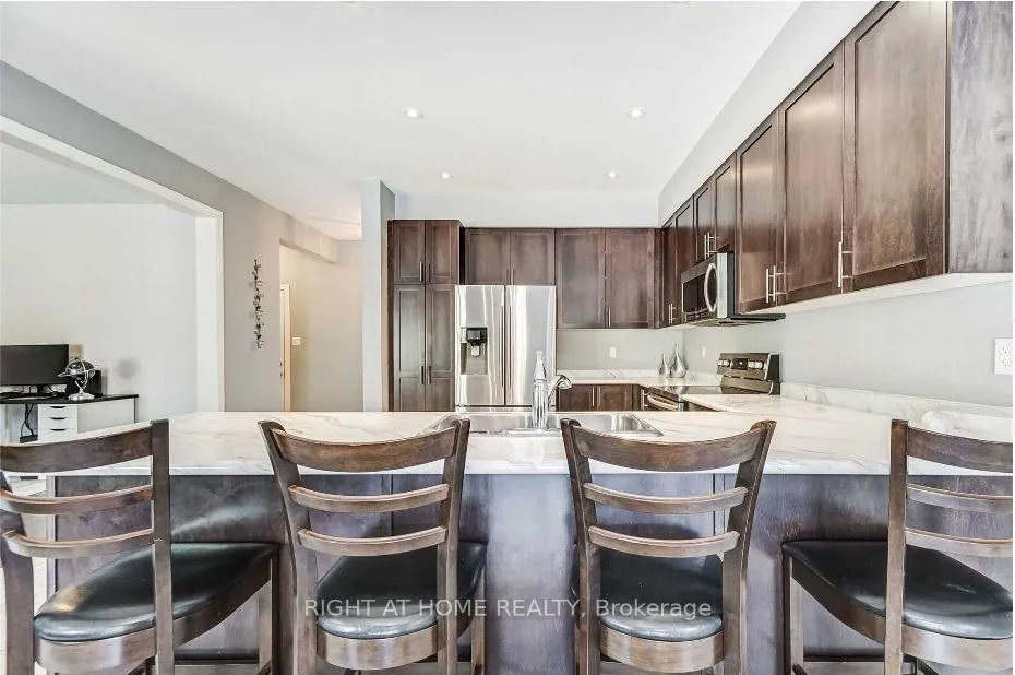 Photo 5 of 62 Prosser Crescent, Georgina, Sutton & Jackson's Point — HOMEH