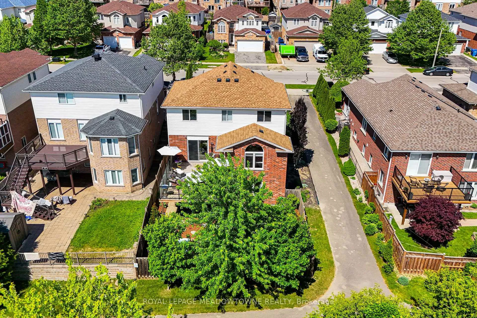 Photo 33 of 15 Zecca Drive, Guelph, Pineridge/Westminster Woods — HOMEH