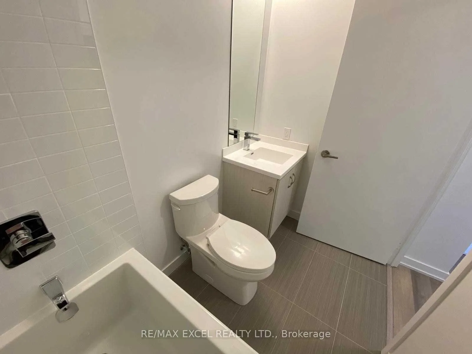 Photo 10 of Unit 1406, 181 Huron Street, Toronto, Kensington-Chinatown — HOMEH