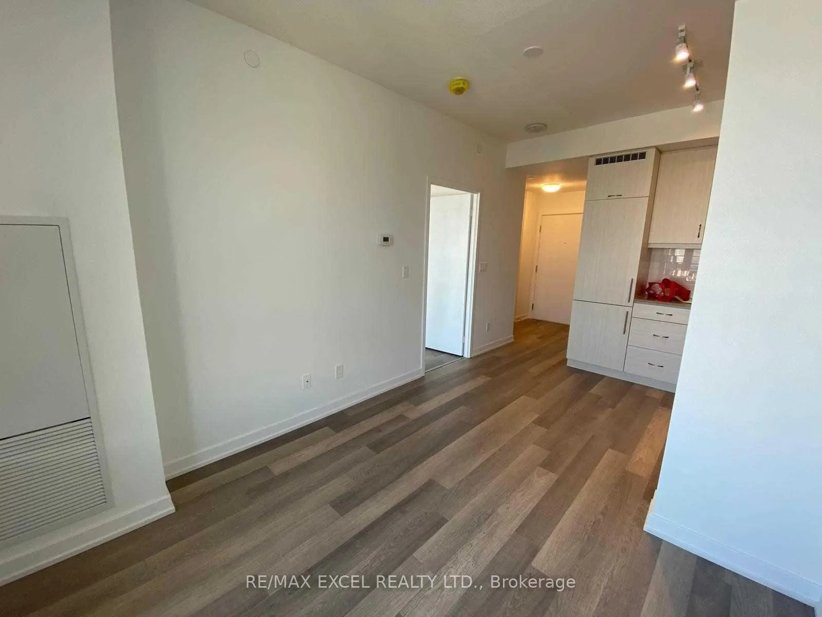 Photo 14 of Unit 1406, 181 Huron Street, Toronto, Kensington-Chinatown — HOMEH