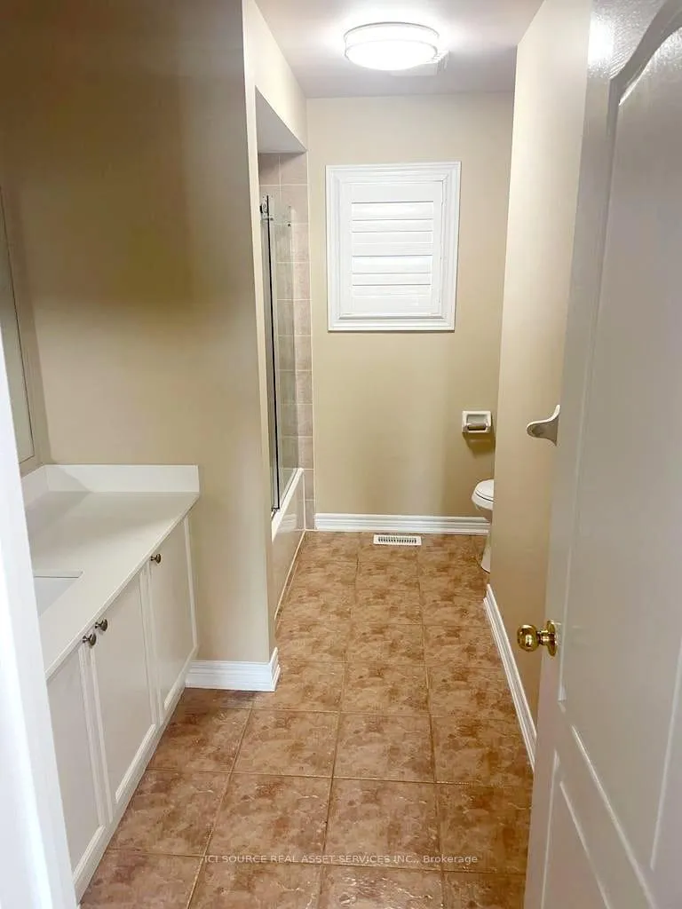 Photo 15 of Unit Upper, 1579 Coldstream Drive, Oshawa, Taunton — HOMEH