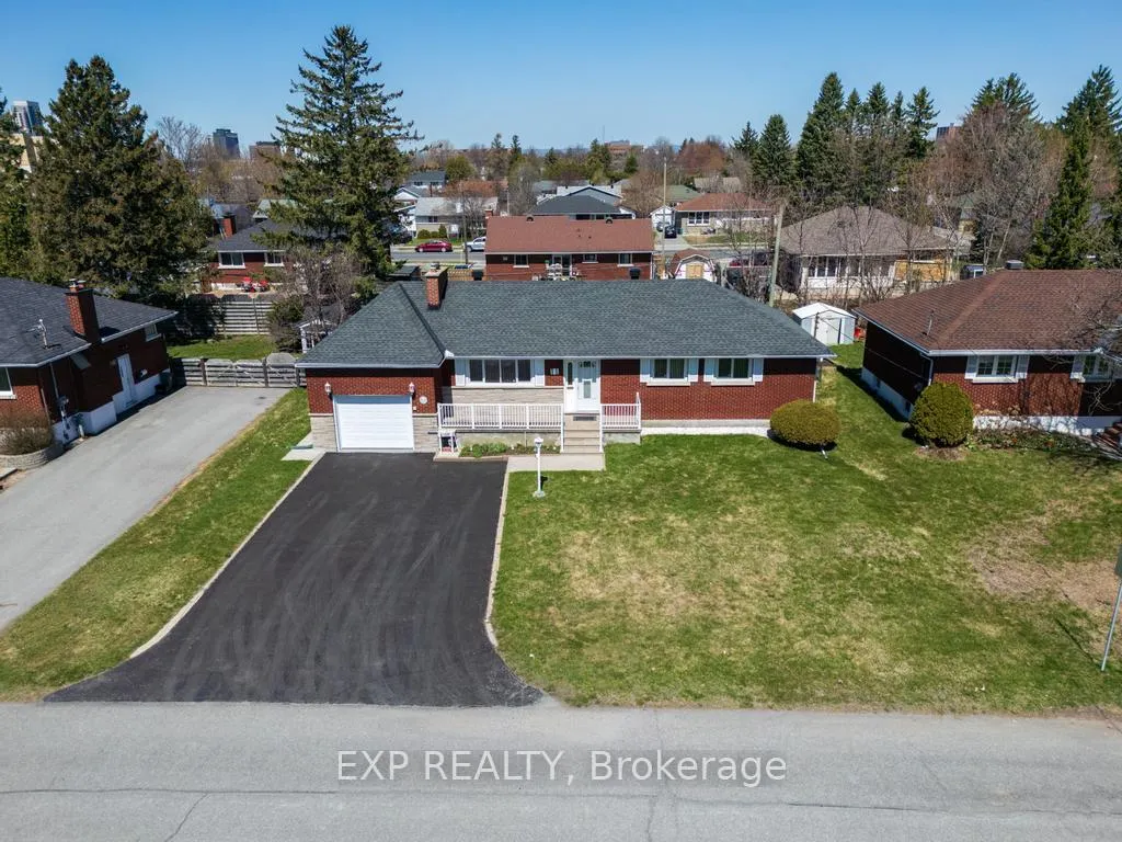 Photo 3 of 11 Donna Street, Ottawa, Meadowlands/Crestview — HOMEH