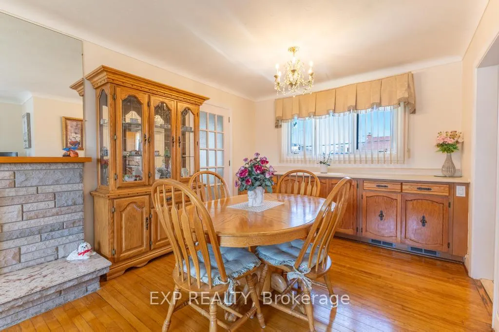 Photo 11 of 11 Donna Street, Ottawa, Meadowlands/Crestview — HOMEH