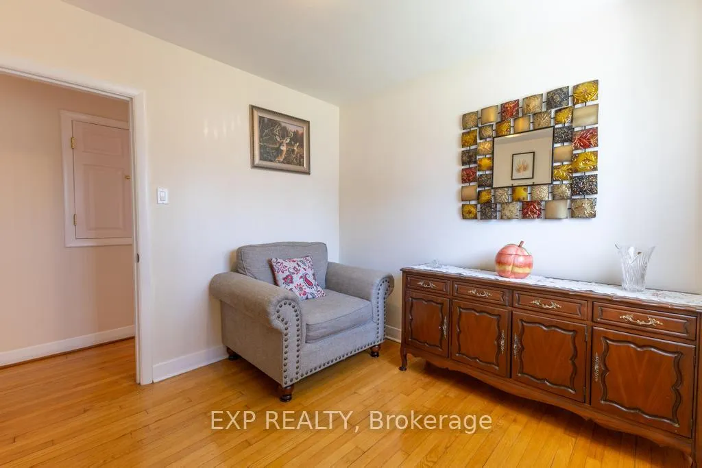 Photo 19 of 11 Donna Street, Ottawa, Meadowlands/Crestview — HOMEH