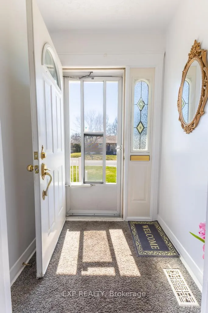 Photo 28 of 11 Donna Street, Ottawa, Meadowlands/Crestview — HOMEH